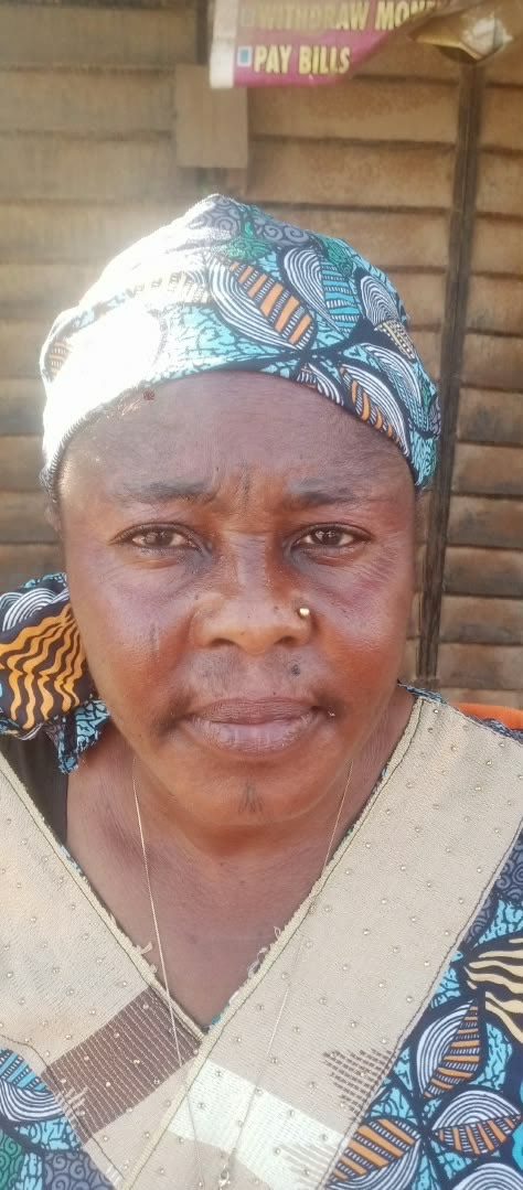 Mọ́rẹ́níkẹ́, foodstuff seller